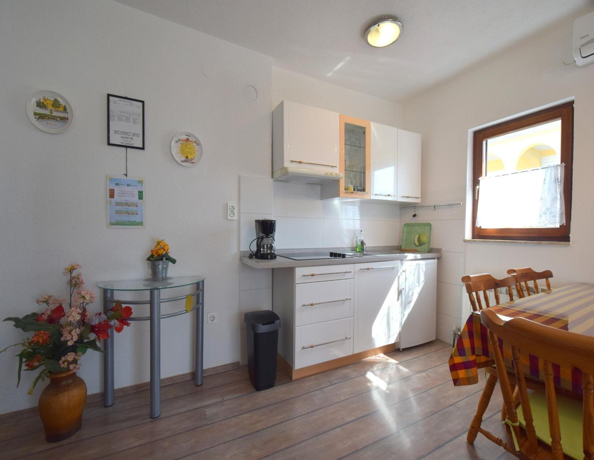 Apartments Martin Malinska Esterno foto