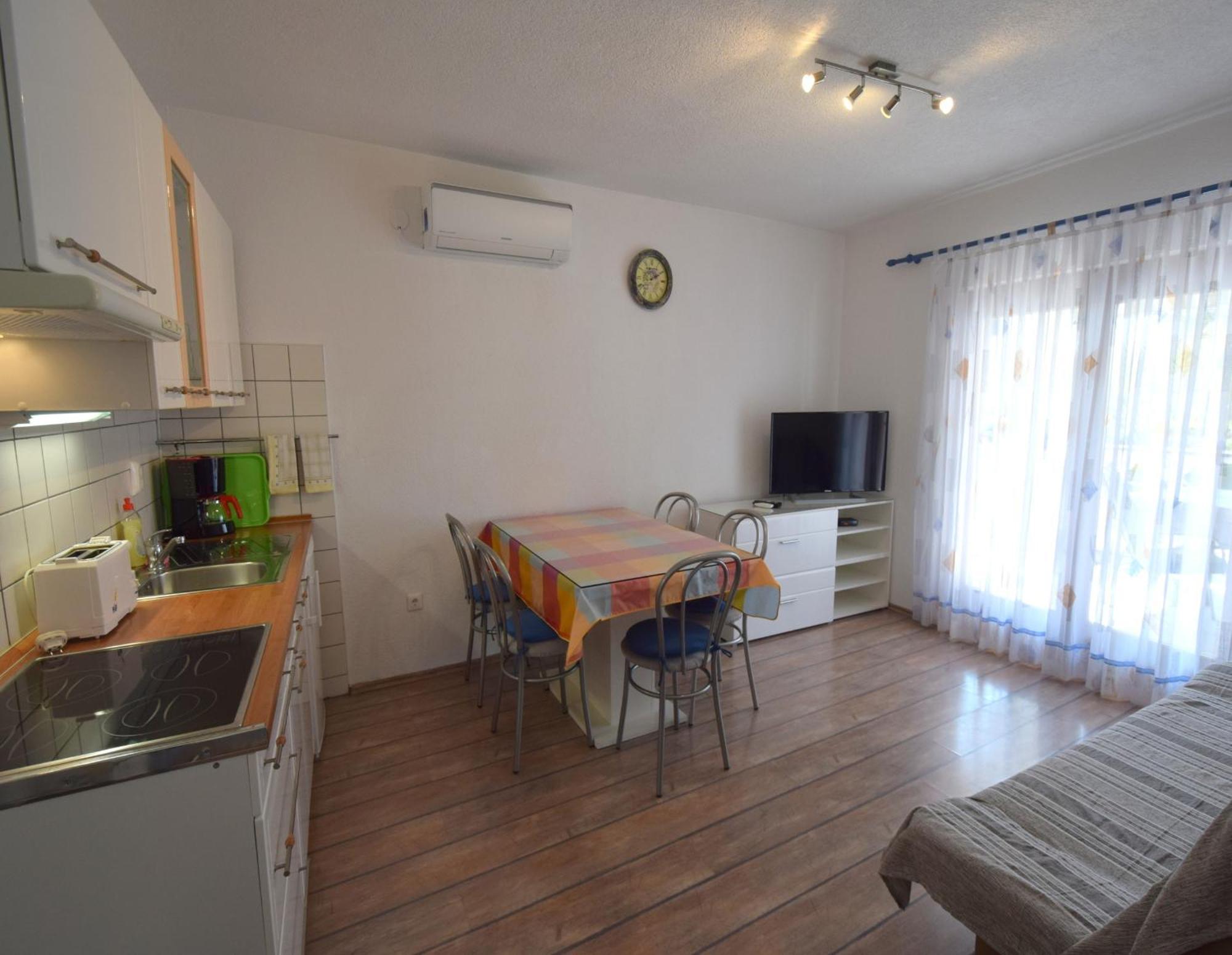 Apartments Martin Malinska Esterno foto