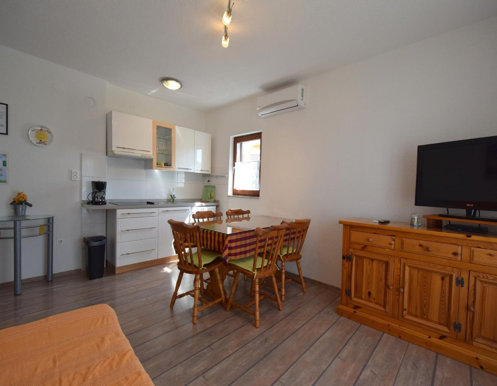 Apartments Martin Malinska Esterno foto