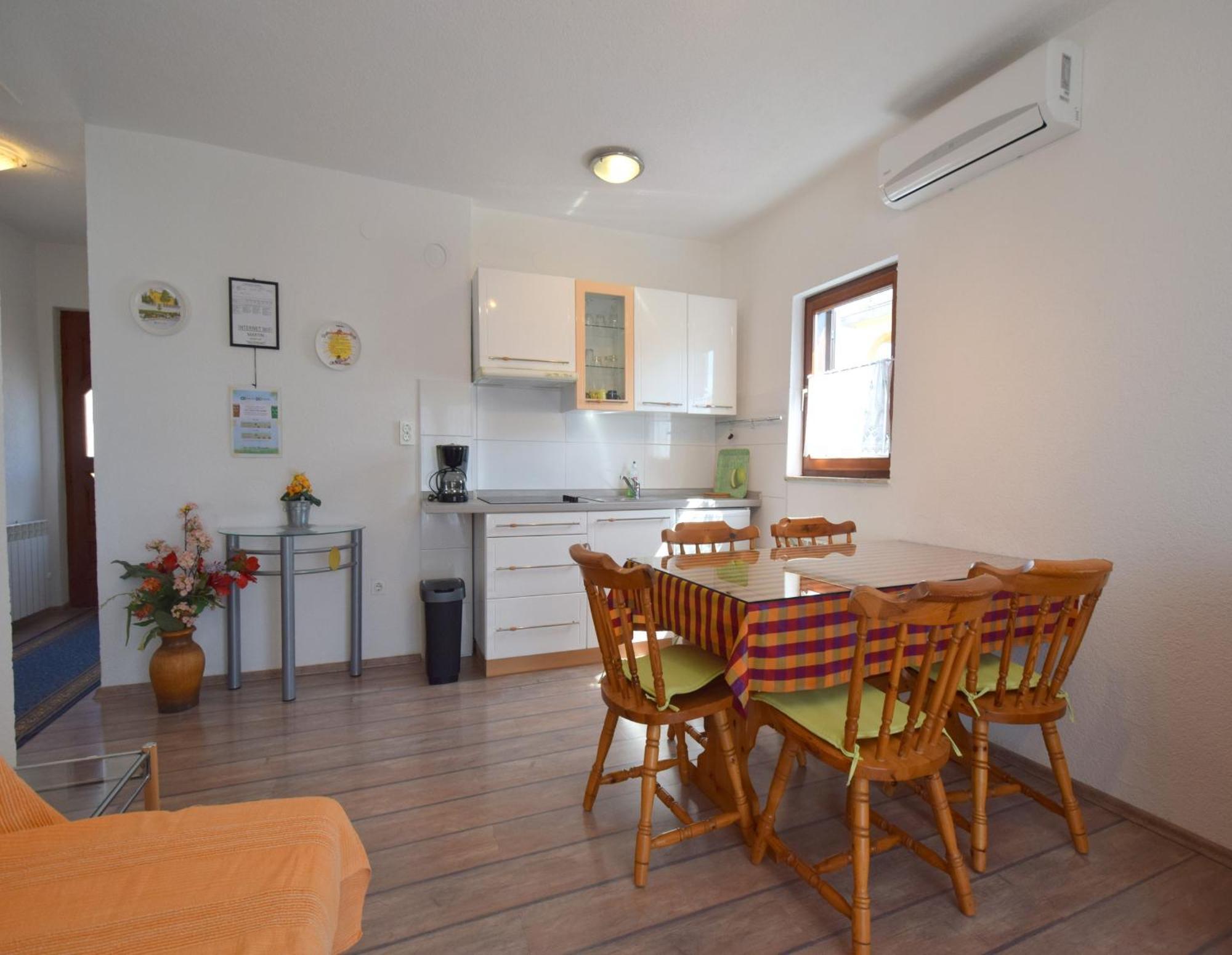 Apartments Martin Malinska Esterno foto